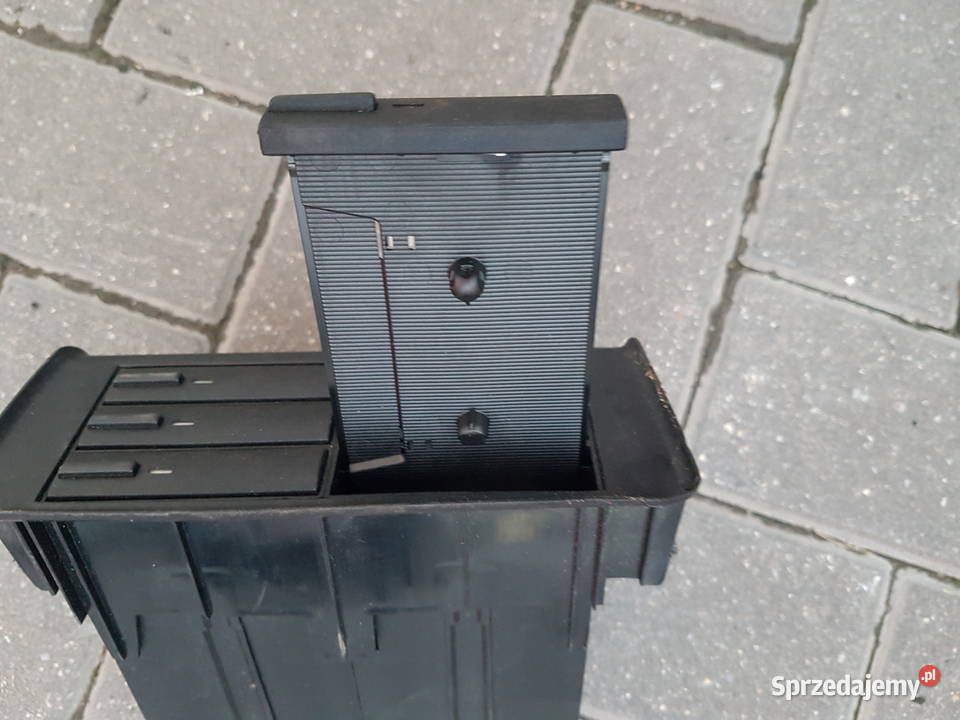VW GOLF III VENTO SCHOWEK BOX NA KASETY Turek sprzedam
