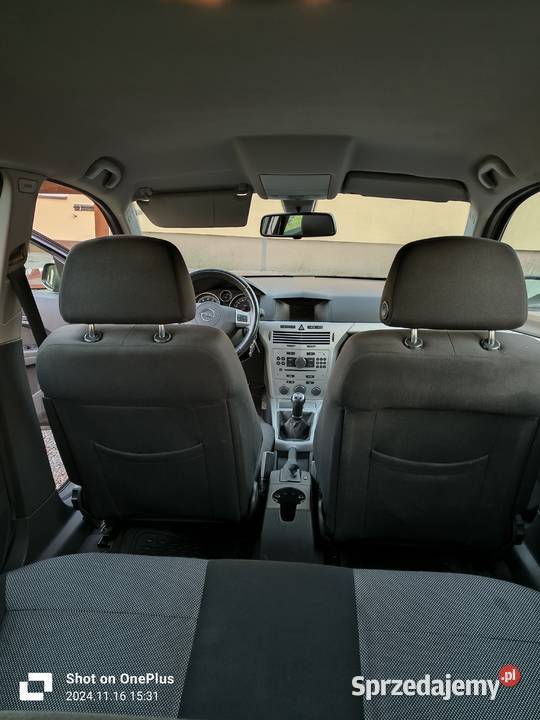 OPEL ASTRA Rok produkcji 2009 Astra