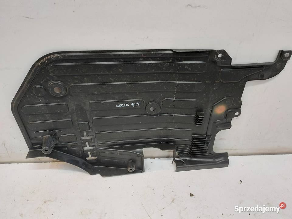 VOLVO XC90 II D5 Osłona podwozia tył prawa
