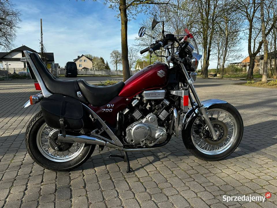 Suzuki GV 700 Madura Suzuki Wodynie