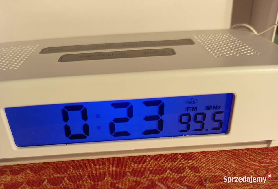 Radiobudzik REVEIL AA831 led z zegaram i Warszawa