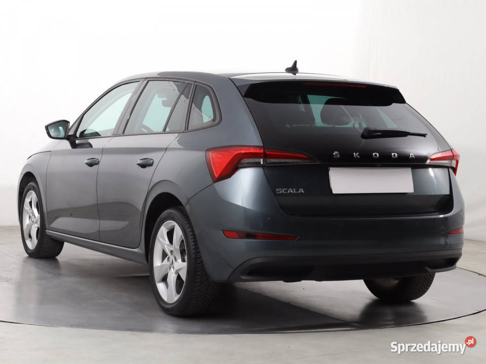 Skoda Scala 10 TSI światła przeciwmgielne Katowice