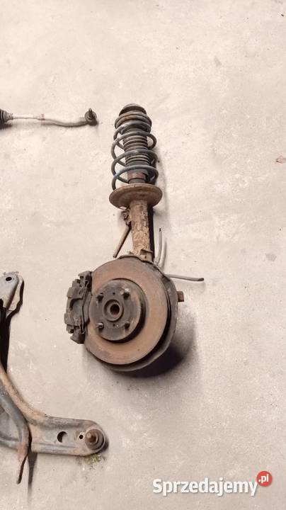 Toyota Yaris 2 sanki wahacz zwrotnica zderzak Sokołów Małopolski