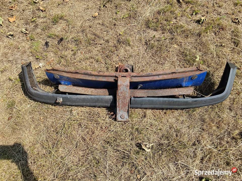 Fiat 126p 81r zderzak tylny z hakiem i