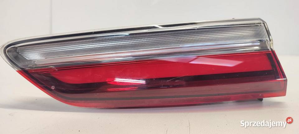 SKODA KAROQ LAMPA LEWY TYŁ W KLAPE 57A945307D Lampy tylne