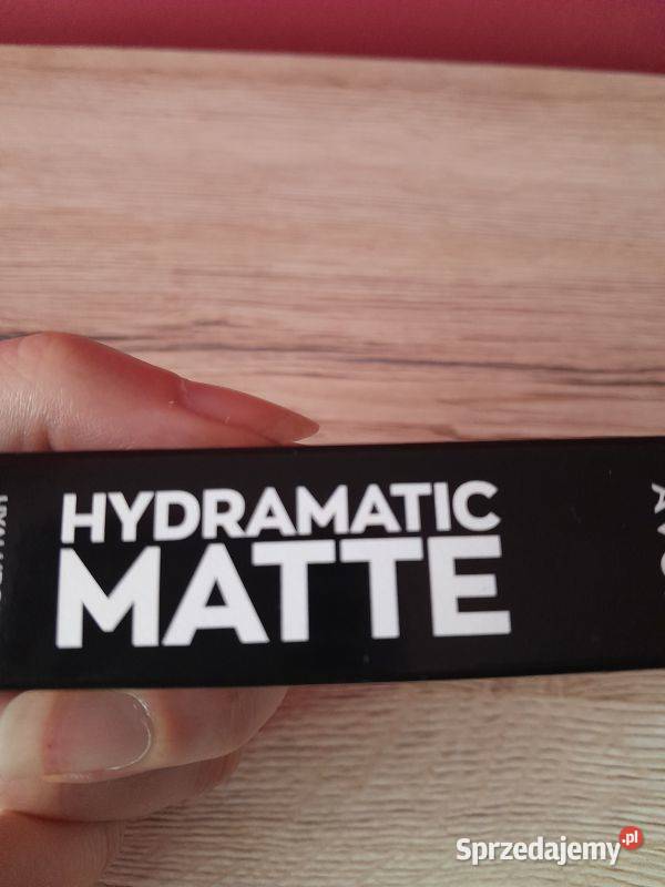 Matowa szminka z kwasem hialuronowym Hydra Berry śląskie Siewierz sprzedam