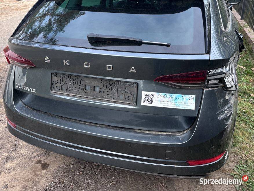 SKODA OCTAVIA IV KOMBI KLAPA TYLNA BAGAŻNIKA Klapy bagażnika Warszawa