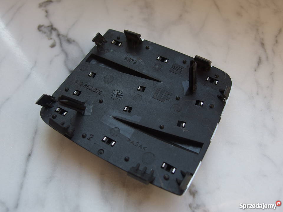 ZNACZEK EMBLEMAT SEAT IBIZA IV LIFT 6J9853679 Wągrowiec