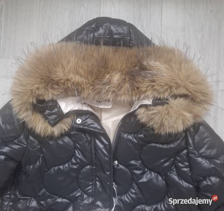 Zimowa kurtka puchowa z futerkowym kapturem czarny Warszawa