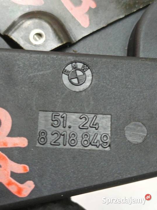ZAMEK KLAPY BAGAŻNIKA KOMBI TOURING 8218849 Bmw