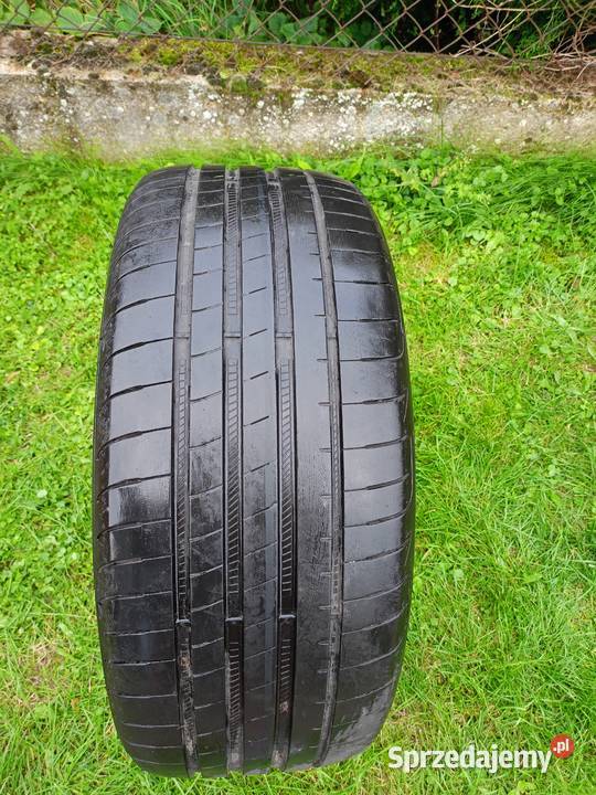 Opona Goodyear Wafle F1 Asymmetic 3 100Y 24545 18cale Lubin
