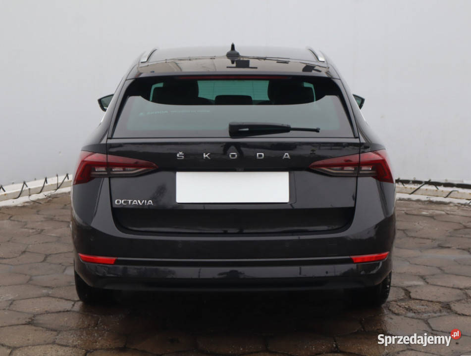 Skoda Octavia 15 TSI nawigacja