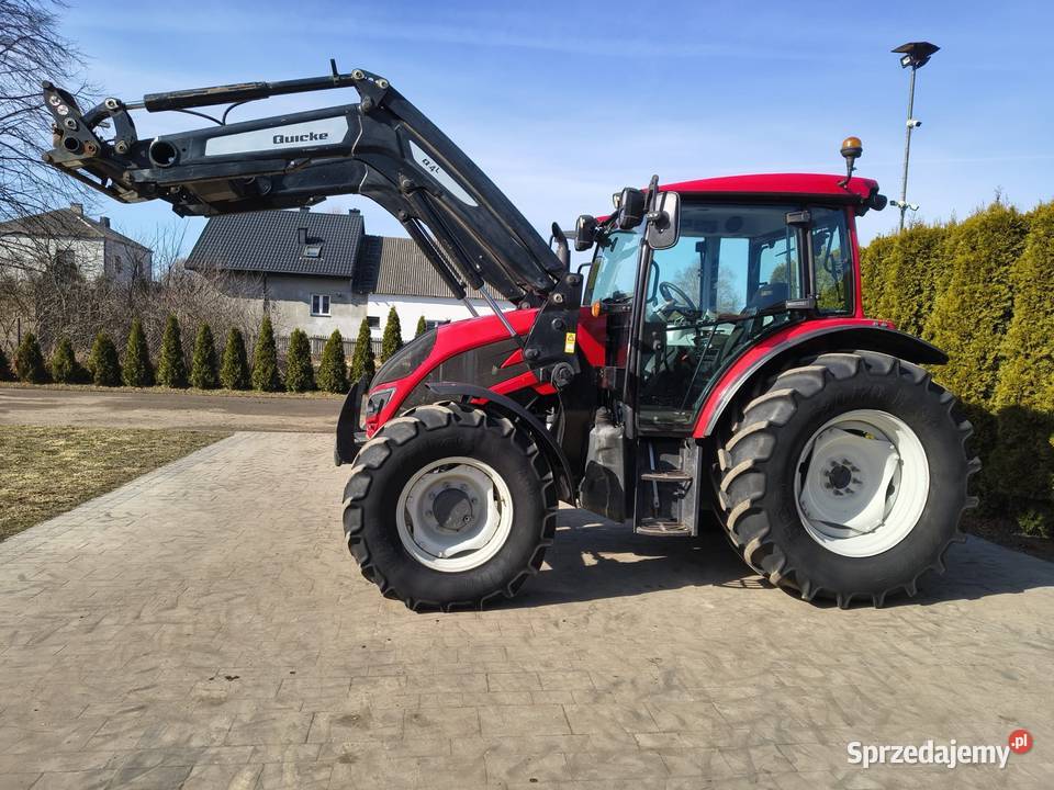 Valtra A134 z ładowaczem Grabów Szlachecki