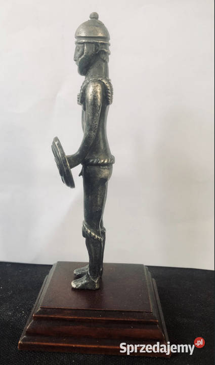 Stara srebrna figurka celtyckiego żołnierza Toruń