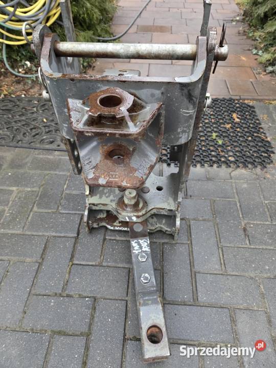 Konsola zaczepu Claas axos 320