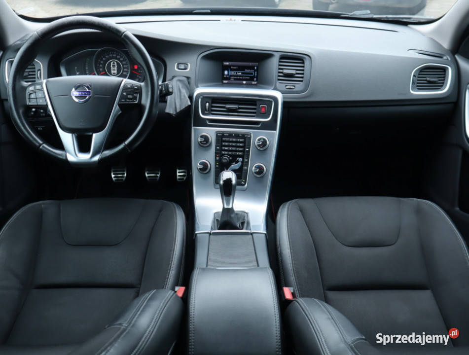 Volvo V60 D4 20 światła do jazdy dziennej łódzkie