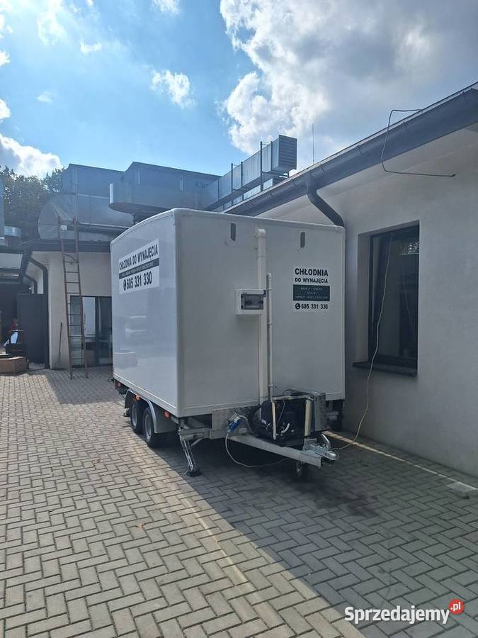 Chlodnia przyczepka przyczepa mobilna komunia Lublin