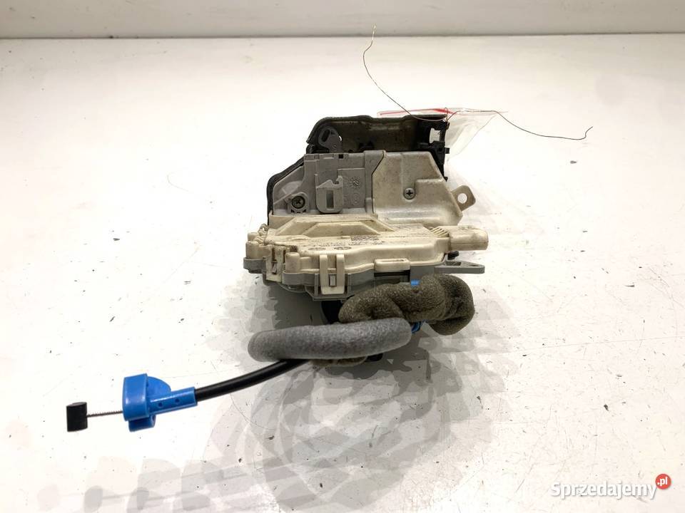 ZAMEK DRZWI LEWY TYŁ AUDI A3 8V SedanLimuzyna