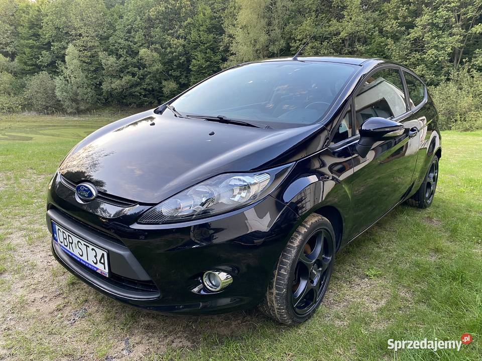 Ford Fiesta 12423 Champions Edition 82 bez isofix Zbiczno