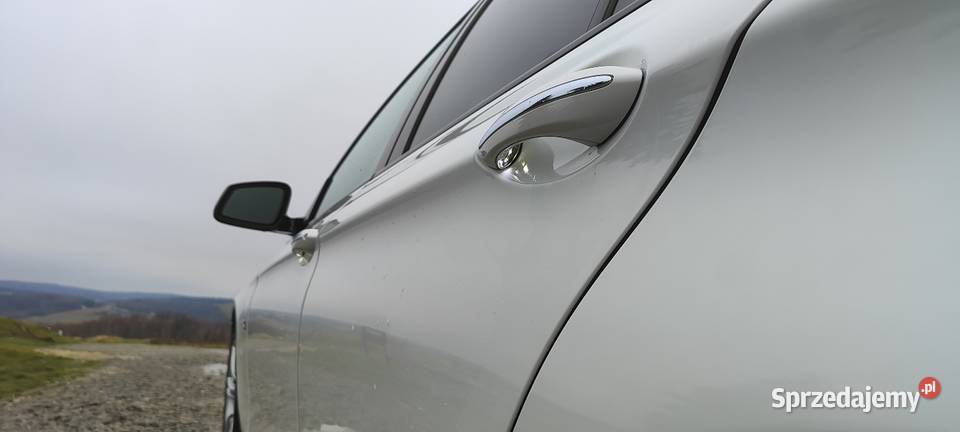 Sprzedam BMW F10 528i nowy rozrząd bluetooth