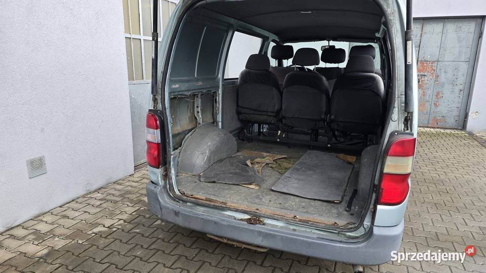 Toyota Hiace 25D Doka 6 osób zarejestrowany Nowy Świętów
