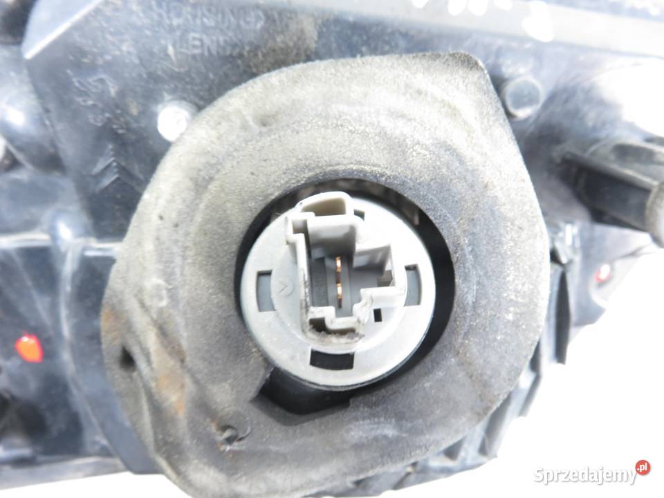 LAMPA PRAWA TYLNA KLAPA CITROEN CCROSSER osobowe