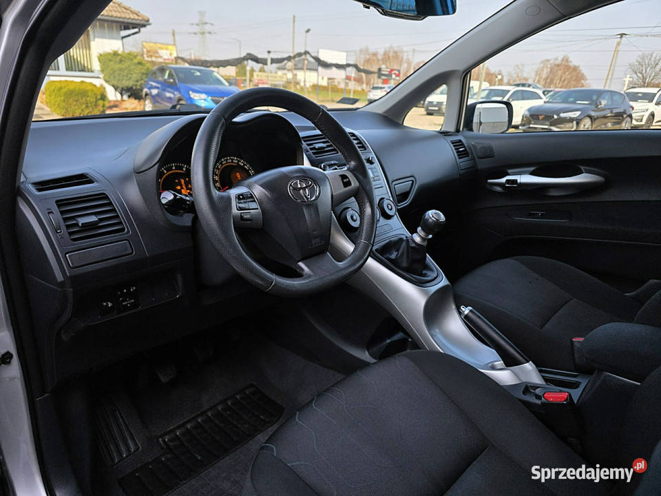 Toyota Auris krajowy Irej 2014 II 2012 129000km sprzedam