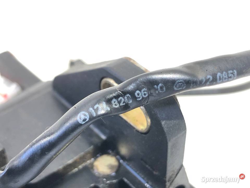 KLAMKA KLAPY TYŁ MERCEDES W124 Hatchback 8493