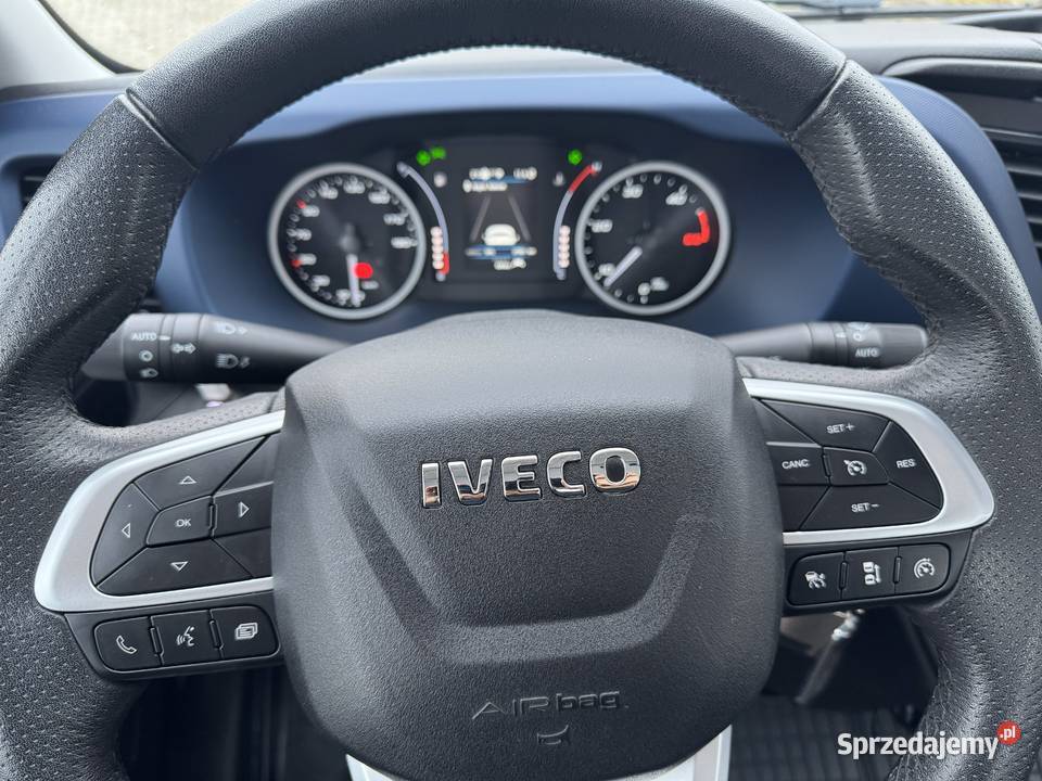 IVECO DAILY 2021 AUTOLAWETA 27 000 AUTOMAT Starachowice sprzedam