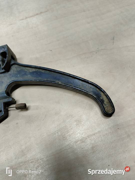 Dźwignia uchylania maski przód Fiat 126p sprzedam