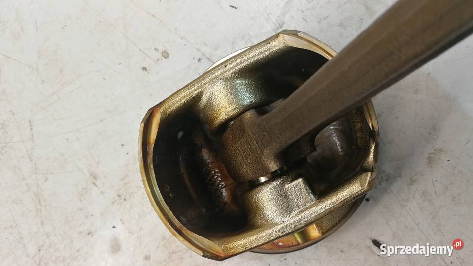 TŁOK KORBOWÓD AUDI A4 A6 C620 TFSI 82L143 06DD osobowe Przystajń