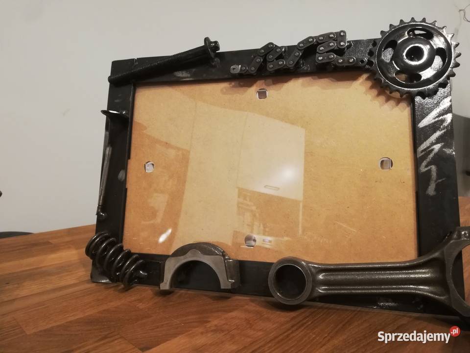 Ramka na zdjęcie z części samochodowych złomu odcienie szarości Świerklaniec sprzedam