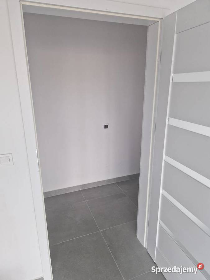 Bezpośredni wynajem lokalu handlowousługowego od ulicy mazowieckie Warszawa