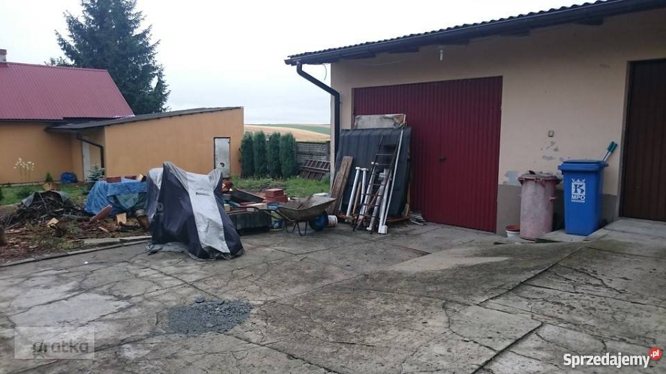 Dom do zamieszkania w okolicy Miechowa