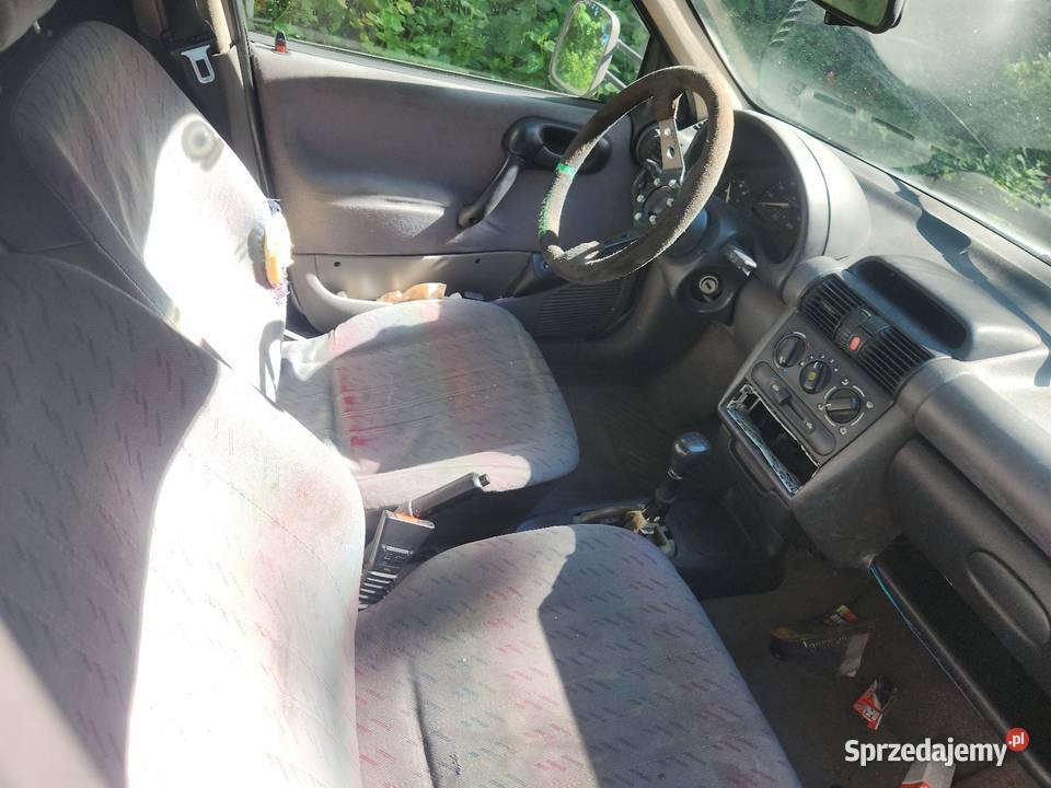 Opel Combo van 17 isuzu