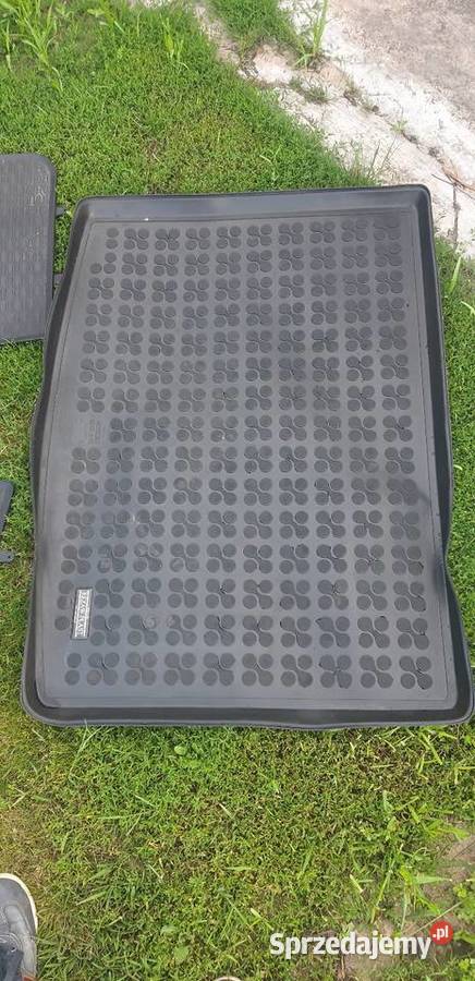 Dywaniki gumowe Mercedes b klasa a246 Rzetnia