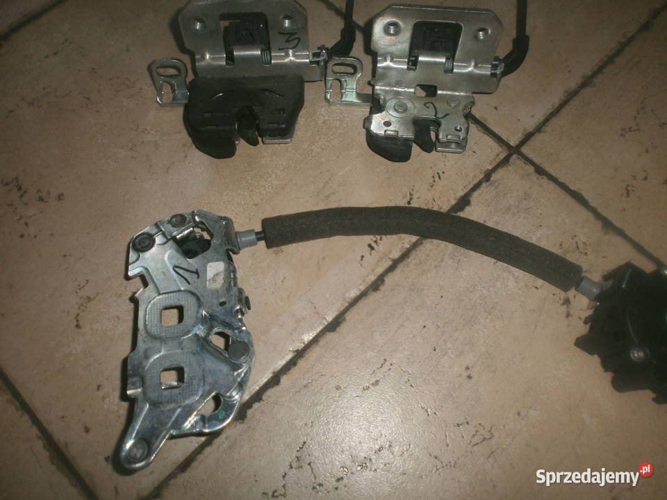 Zamek tylnej klapy Mercedes W 212 A 2127500084I osobowe Zielona Góra