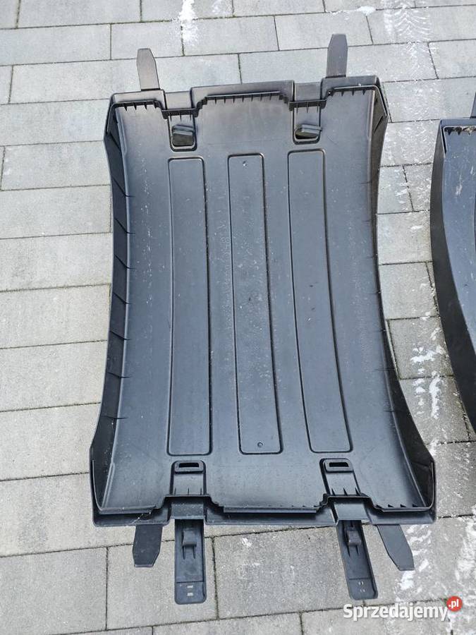 Nowe nadkola Renault Volvo Góra