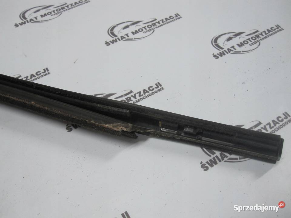 HONDA CIVIC VIII 07r listwa lewa przód