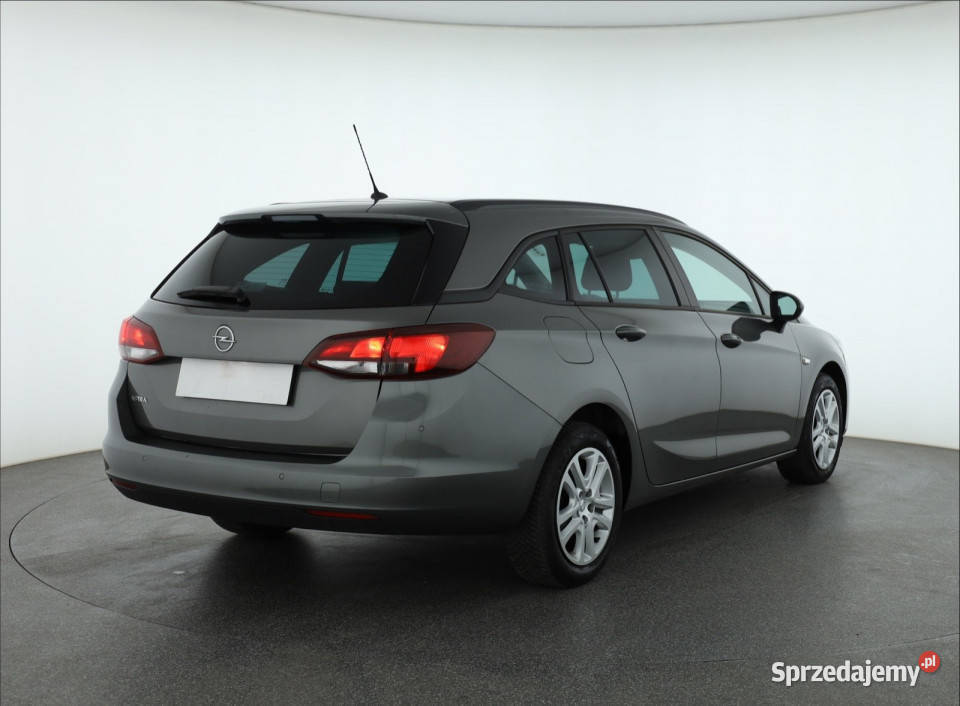 Opel Astra 12 Turbo 107KM Bielany Wrocławskie