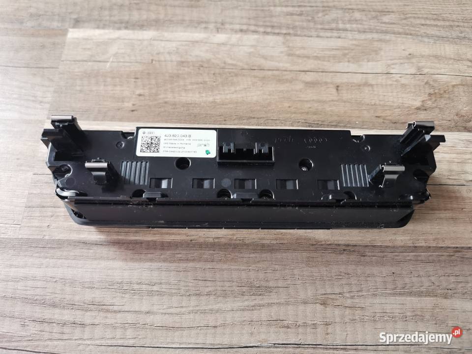 PANEL KLIMATYZACJI AUDI ETRON GT 4J3820043B Pielgrzymka
