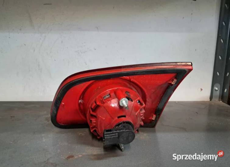 Lampa klapy Lewy TYŁ VW PASSAT B6 KOMBI Chrząstów