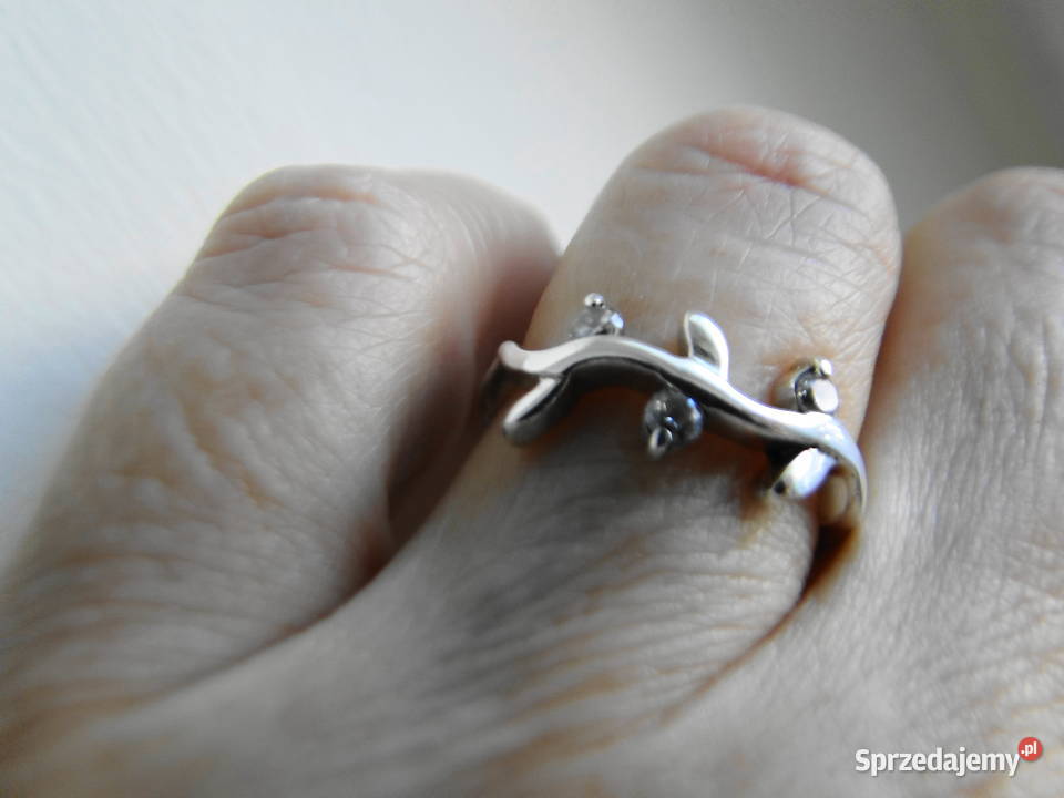 Ciekawy pierścionek srebro 925 srebro Warszawa