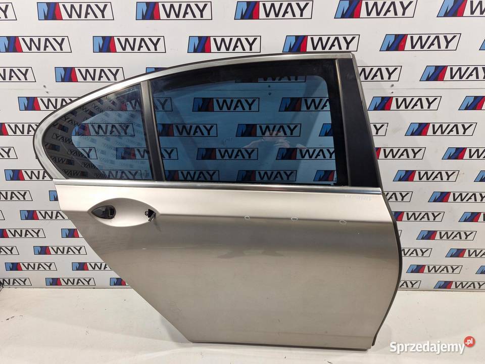 BMW 7 F01 DRZWI PRAWY TYŁ TYLNE PRAWE A727