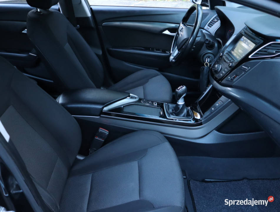 Hyundai i40 17 CRDI Hyundai Piaseczno sprzedam