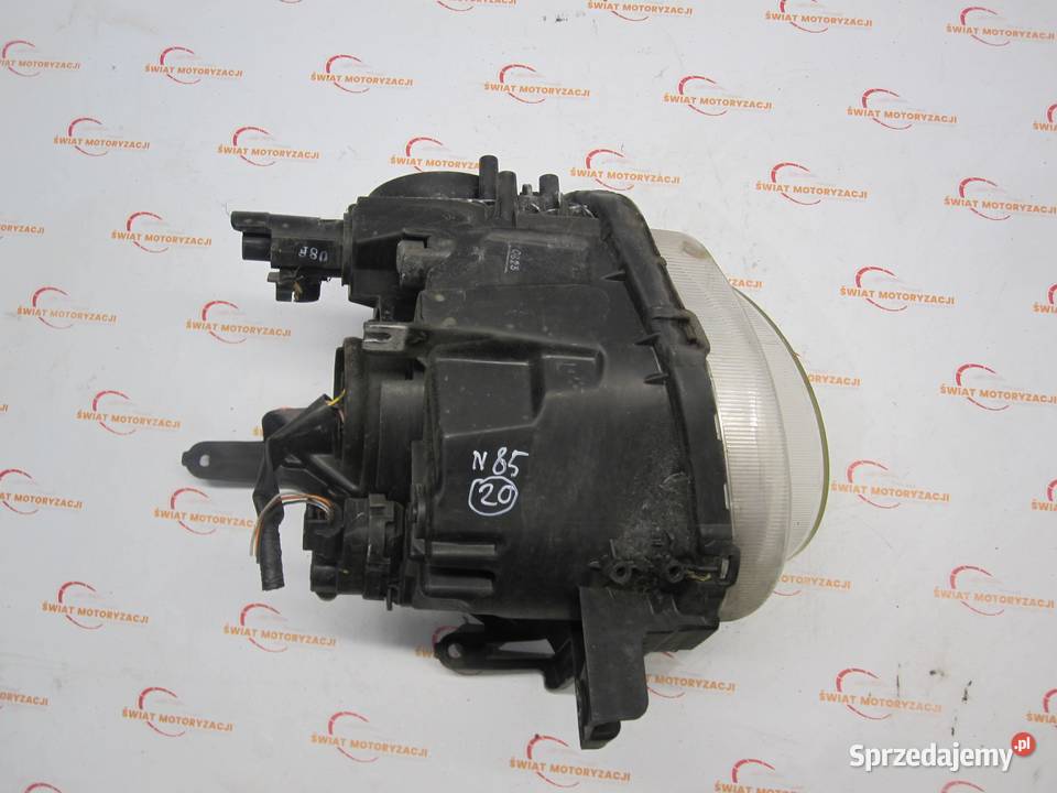 NISSAN JUKE 10r lampa prawa przód ANGLIK Kielce