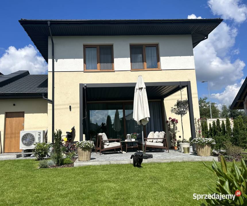 Na sprzedaż bliźniak 130 m2 Polączone garażami 4