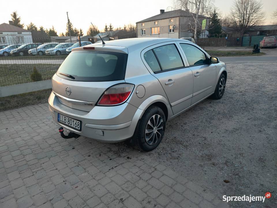 Opel Astra H 17 CDTI
