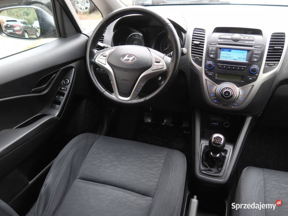 Hyundai ix20 16 CVVT światła przeciwmgielne Katowice sprzedam