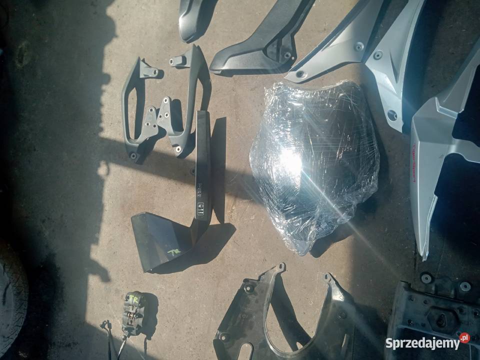 Triumph Tiger sport 1050 części różne szyba Radom
